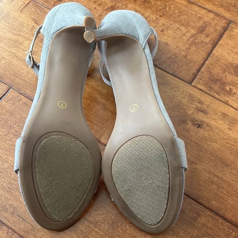 LULUS Chloe Grey Ankle Strap Heels Size 7